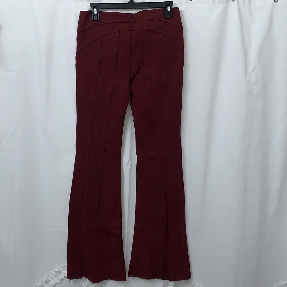 Women’s Free People Burgundy Flare Pants Size 2 EUC‎